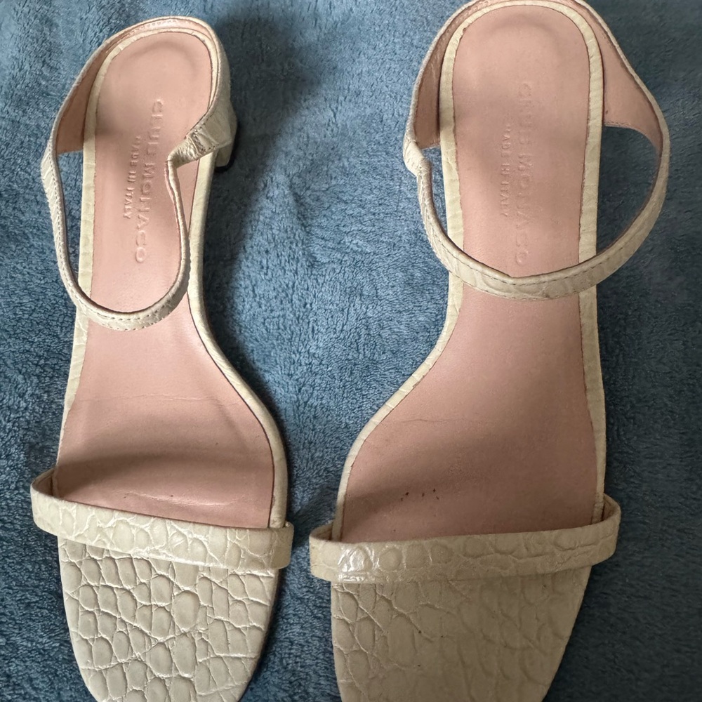 Club Monaco Textured Cream Sandals